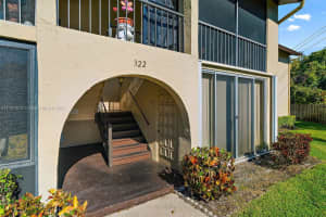 322 Pine Ridge Cir d2, Greenacres, FL 33463, Sold 04/15/22