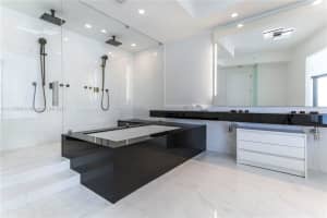 18555 Collins Ave, Sunny Isles Beach, FL 33160, Sold 04/11/22