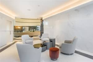 300 South Pointe Dr, Miami Beach, FL 33139, Sold 10/07/22