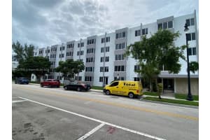 250 180th Dr, Sunny Isles Beach, FL 33160, Sold 02/18/22