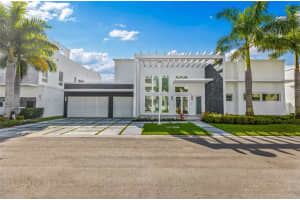 8254 NW 34th St, Doral, FL 33122, Sold 04/05/22
