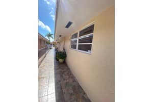 821 W 39th Pl, Hialeah, FL 33012, Sold 01/31/22