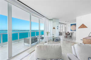Add Building Entrance, 2127 Brickell Ave, Miami, FL 33129, Sold 02/22/22