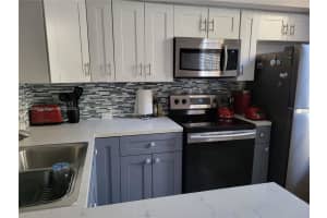 2965 NE 185th St, Miami, FL 33180, Sold 04/05/22