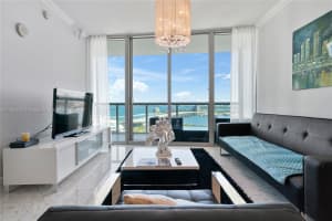 888 Biscayne Blvd, Miami, FL 33132, Sold 12/21/21