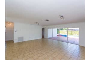 20530 Highland Lakes Blvd, Miami, FL 33179, Sold 01/31/22