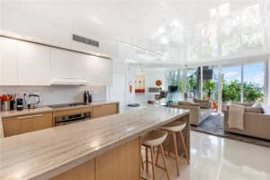 2155 Washington Ct, Miami Beach, FL 33139, Sold 03/11/22