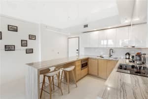 2155 Washington Ct, Miami Beach, FL 33139, Sold 03/11/22