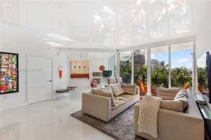 2155 Washington Ct, Miami Beach, FL 33139, Sold 03/11/22