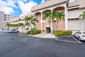 300 Golden Isles Dr, Hallandale Beach, FL 33009, Sold 01/11/22
