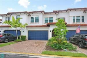 11334 SW 16th St, Pembroke Pines, FL 33025, Sold 04/08/22