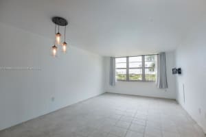 1020 Meridian Ave, Miami Beach, FL 33139, Sold 03/28/22