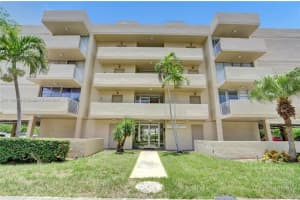 16518 NE 26th Ave, North Miami Beach, FL 33160, Sold 06/10/22