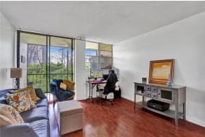 16518 NE 26th Ave, North Miami Beach, FL 33160, Sold 06/10/22