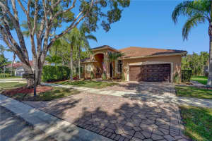 725 Bayside Ln, Weston, FL 33326, Sold 12/30/21
