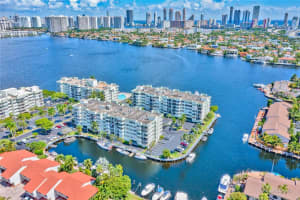 16565 NE 26th Ave #2aw, Aventura, FL 33160, Sold 01/13/22