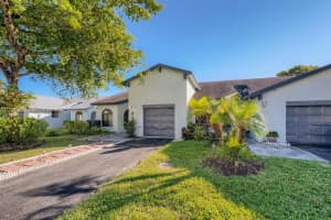 10008 NW 83rd St, Tamarac, FL 33321, Sold 01/07/22
