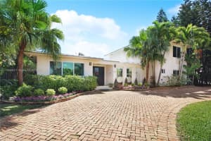 11520 NE 22nd Dr, North Miami, FL 33181, Sold 04/04/22
