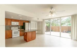 2212 NE 11th St, Hallandale Beach, FL 33009, Sold 01/06/22