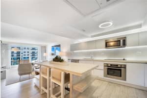 102 24th St, Miami Beach, FL 33139, Sold 04/18/22