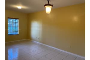 6940 NW 179th St, Hialeah, FL 33015, Sold 01/14/22