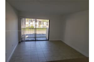 7100 NW 179th St, Hialeah, FL 33015, Sold 01/31/22