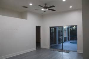 18944 NW 56th Ct, Miami Gardens, FL 33055, Sold 01/21/22