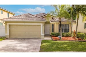 835 SW 117th Ave, Pembroke Pines, FL 33025, Sold 01/12/22