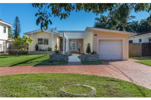 950 S Shore Dr, Miami Beach, FL 33141, Sold 12/30/21