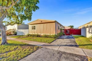 21531 NW 3rd Pl, Pembroke Pines, FL 33029, Sold 01/24/22