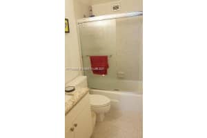 999 Brickell Bay Dr, Miami, FL 33131, Sold 02/24/22