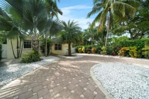 960 NE 74th St, Miami, FL 33138, Sold 02/16/22
