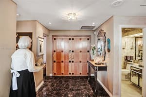 2 Grove Isle Dr, Miami, FL 33133, Sold 01/26/22