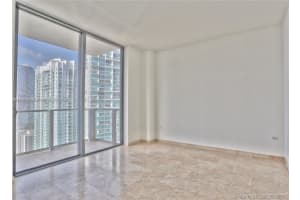 68 SE 6th St, Miami, FL 33131, Sold 05/17/22