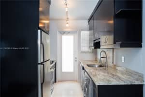 1333 15th St, Miami Beach, FL 33139, Sold 03/18/22