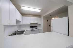 8201 NW 8th St, Miami, FL 33126, Sold 02/25/22