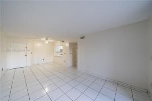 8201 NW 8th St, Miami, FL 33126, Sold 02/25/22