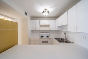 8201 NW 8th St, Miami, FL 33126, Sold 03/01/22