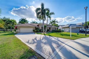 3593 W Tree Tops Ct, Davie, FL 33328, Sold 01/26/22
