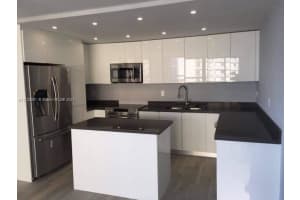 600 NE 36th St, Miami, FL 33137, Sold 02/11/22