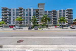 9800 W Bay Harbor Dr, Bay Harbor Islands, FL 33154, Sold 05/18/22