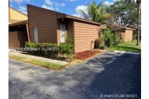 6050 Clubhouse Dr, Tamarac, FL 33319, Sold 01/26/22