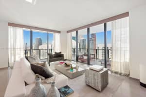 68 SE 6th St, Miami, FL 33131, Sold 05/18/22