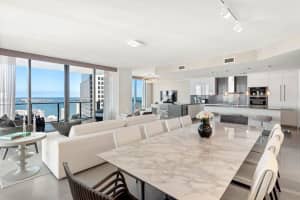 68 SE 6th St, Miami, FL 33131, Sold 05/18/22