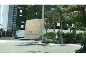 16385 Biscayne Blvd, North Miami Beach, FL 33160, Sold 12/28/22