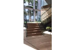 16385 Biscayne Blvd, North Miami Beach, FL 33160, Sold 12/28/22