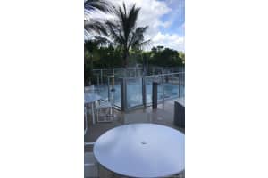 16385 Biscayne Blvd, North Miami Beach, FL 33160, Sold 12/28/22