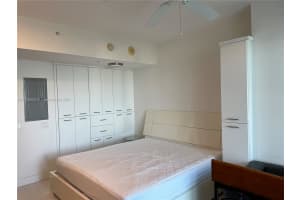 185 SW 7th St 12th floor, Miami, FL 33130, Sold 12/27/21