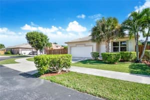 7645 SW 164th Pl, Miami, FL 33193, Sold 01/31/22