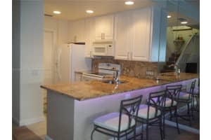 25 Tall Oaks Cir, Jupiter, FL 33469, Sold 01/06/22